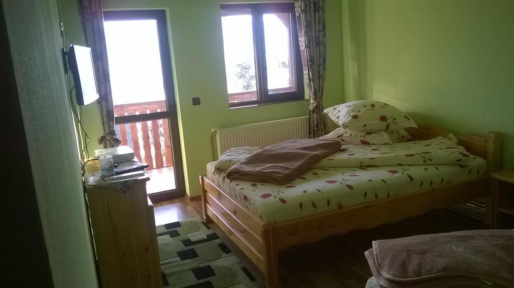 Готель Casa Edy Колібіца Екстер'єр фото