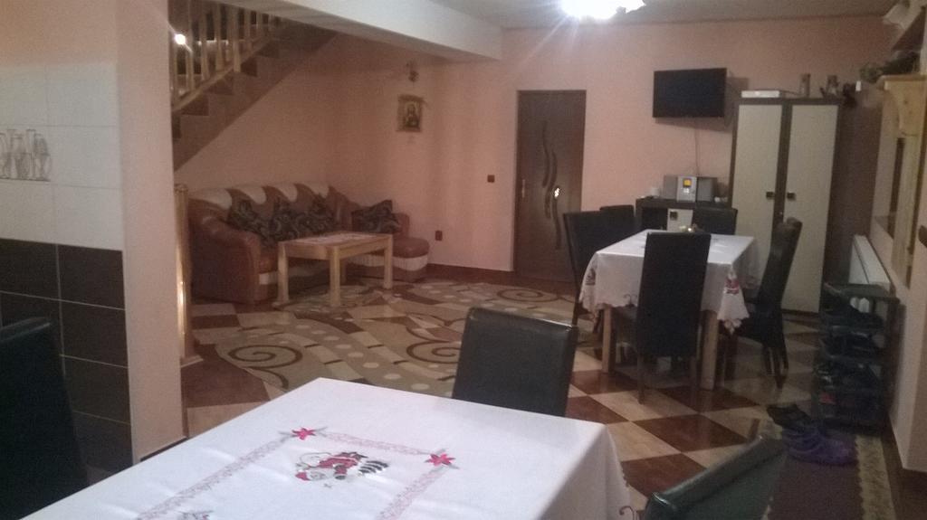 Готель Casa Edy Колібіца Екстер'єр фото