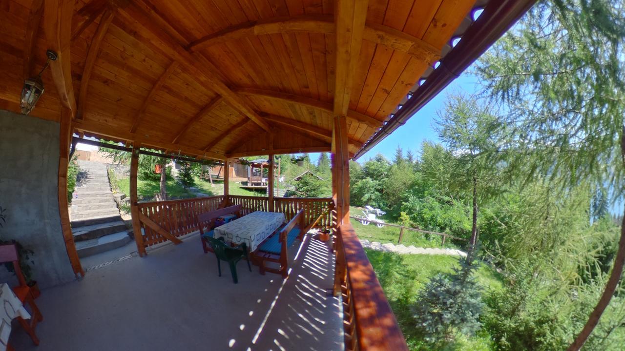 Готель Casa Edy Колібіца Екстер'єр фото