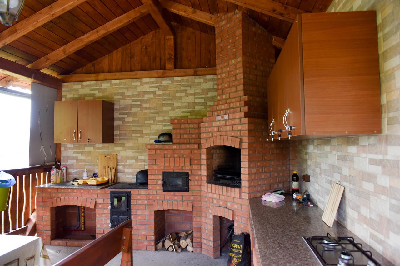 Готель Casa Edy Колібіца Екстер'єр фото